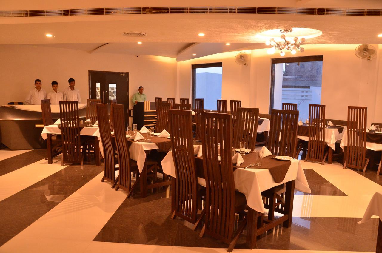 Hotel Bellevue Inn Gangānagar Exteriér fotografie